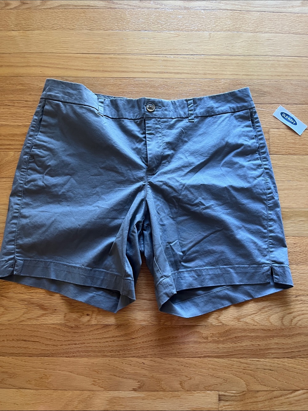 Old Navy Slate grey Flat-Front women’s Shorts 5”